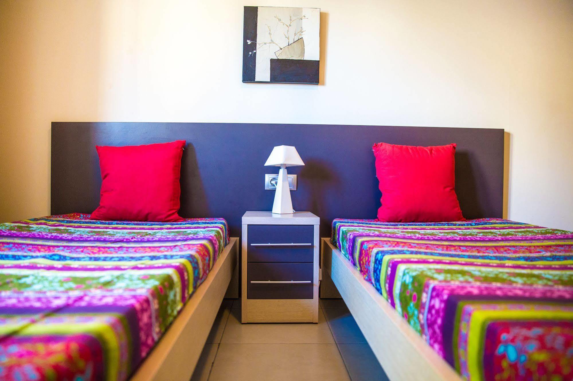 רוזס Agi Drugstore Apartments מראה חיצוני תמונה